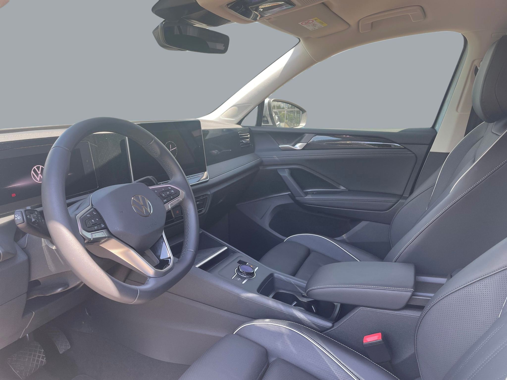 Volkswagen Tiguan, People  1,5 TSI 150 kW eHybrid - fotka 5