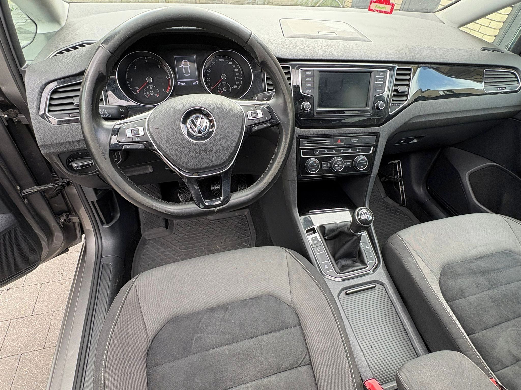 Volkswagen Golf Sportsvan, 1,6 tdi 81 blue 4,5 l / 100 - fotka 4