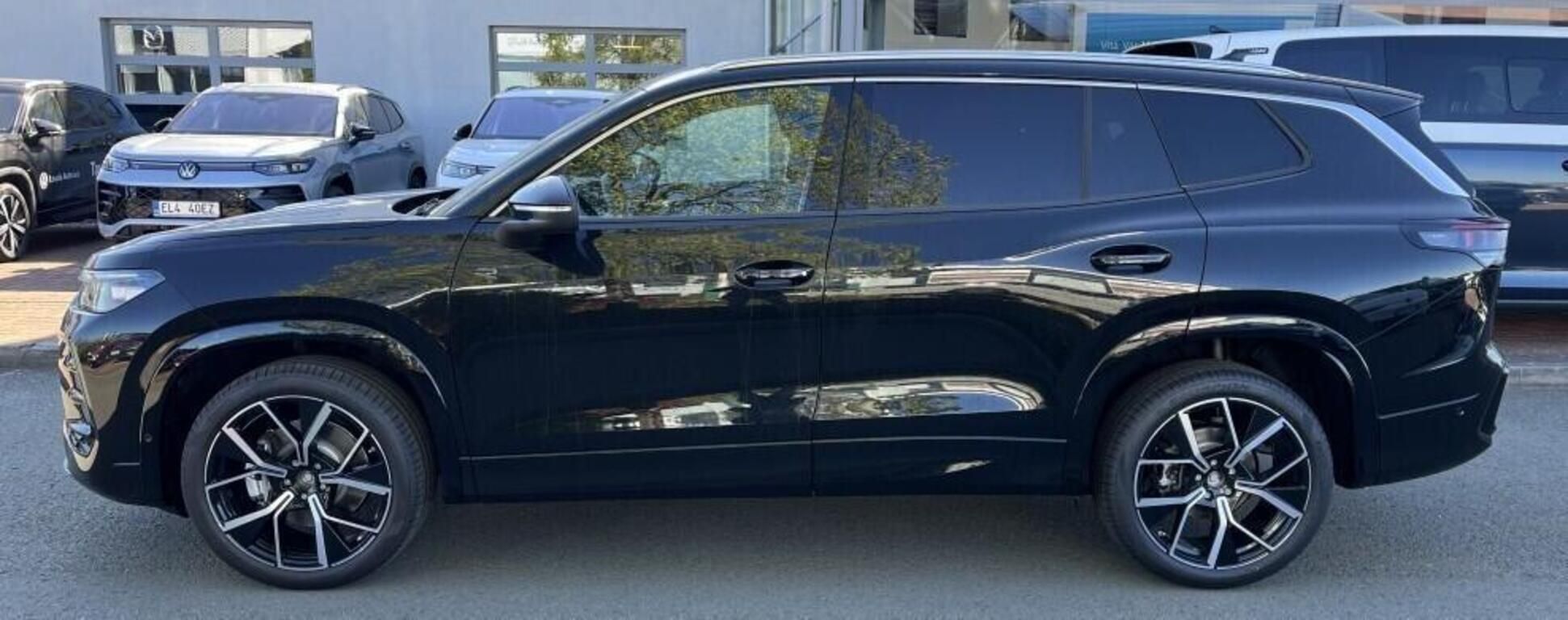 Volkswagen Tayron, R-Line People 2,0 TDI 142 kW - fotka 2
