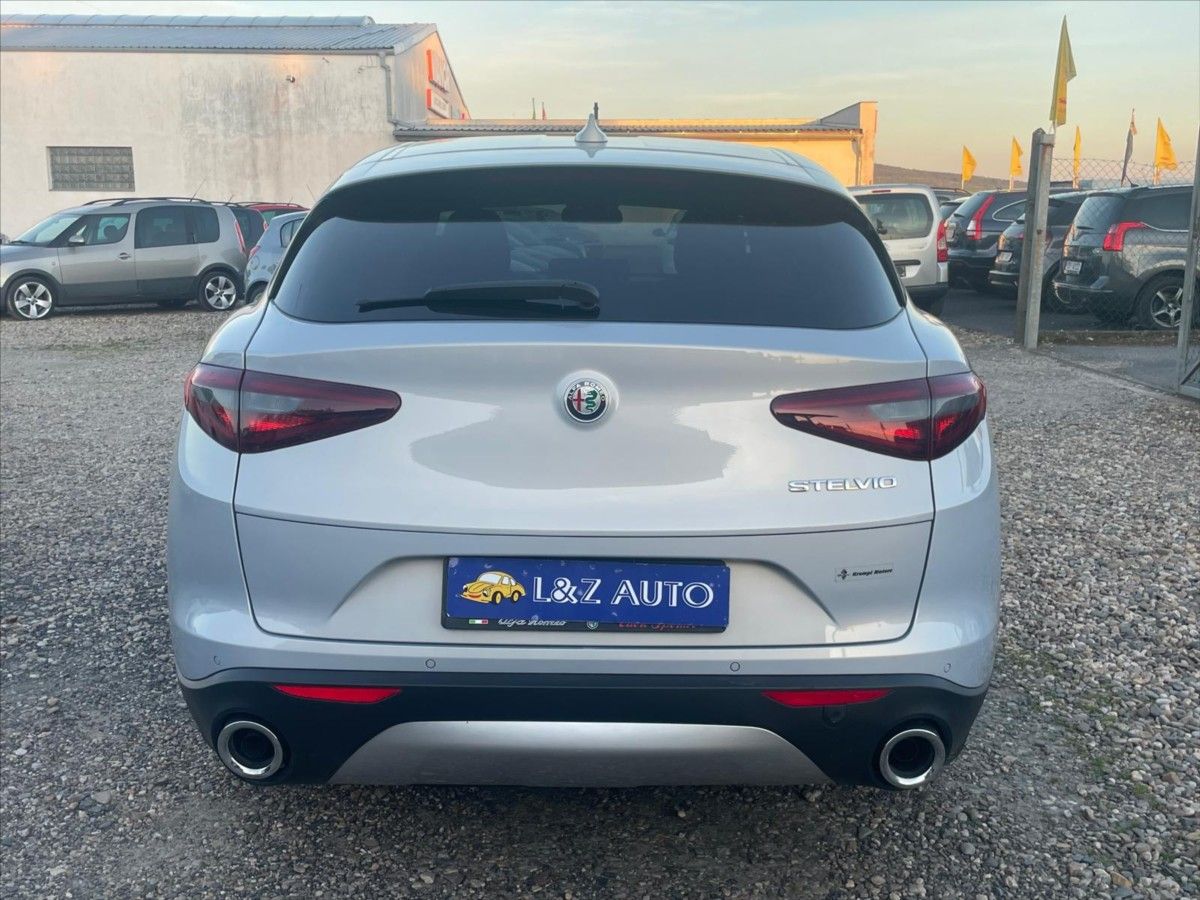 Alfa Romeo Stelvio, 2,1 JTD - fotka 5