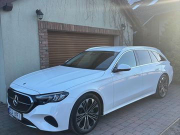 300e Plug in Hybrid