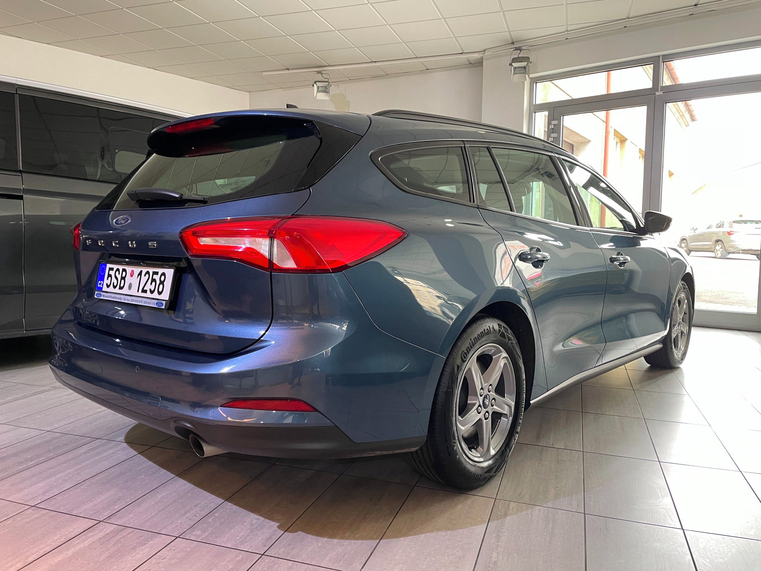 Ford Focus, Trend kombi 1.0 EcoBoost 74kW - fotka 6