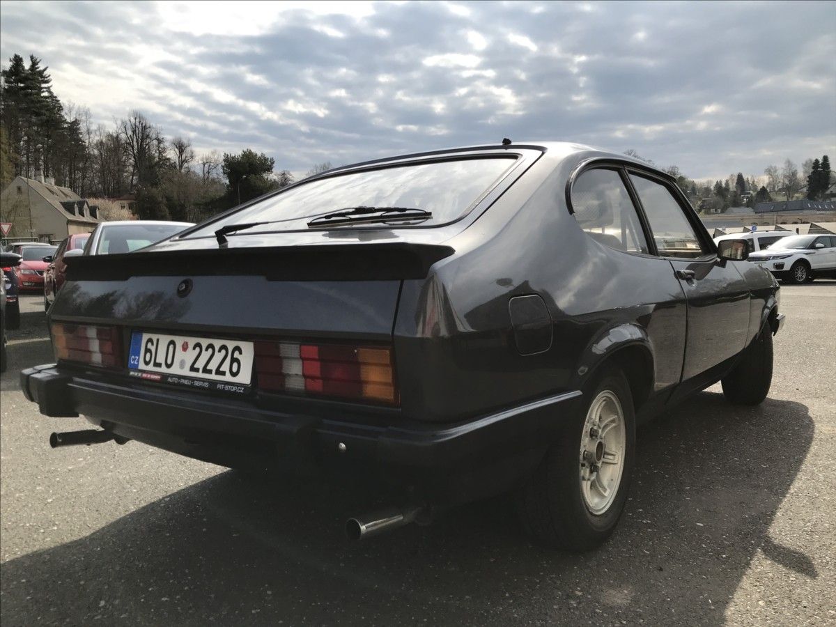 Ford Capri, 2,0 i 66kW - fotka 5