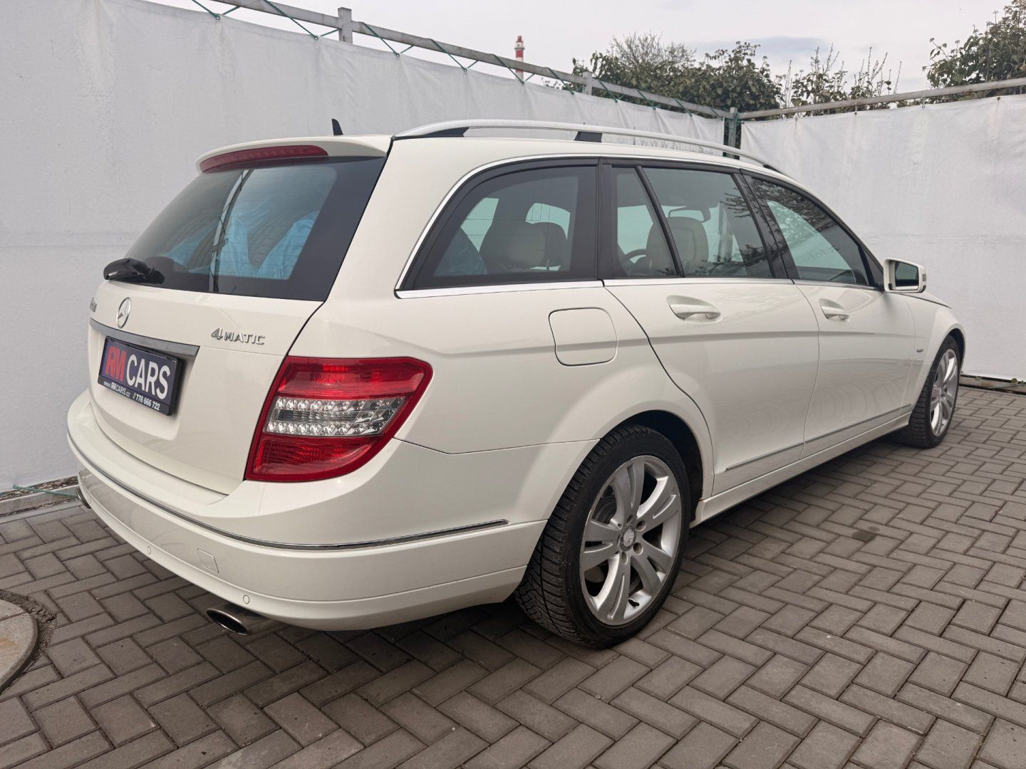 Mercedes-Benz Třídy C, 2.0 165kW*ČR*2.Maj.*CEBIA*AUT* - fotka 4