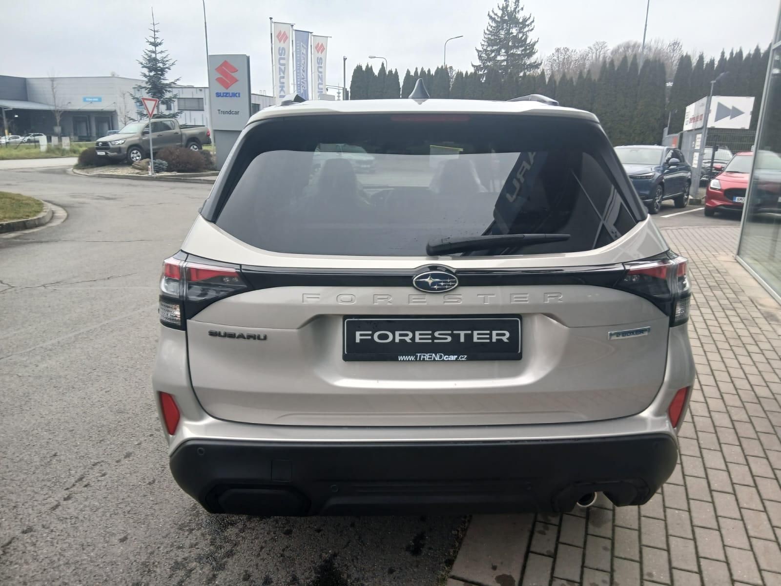 Subaru Forester, 2.0i-S ES TOURING  *NOVINKA* - fotka 4