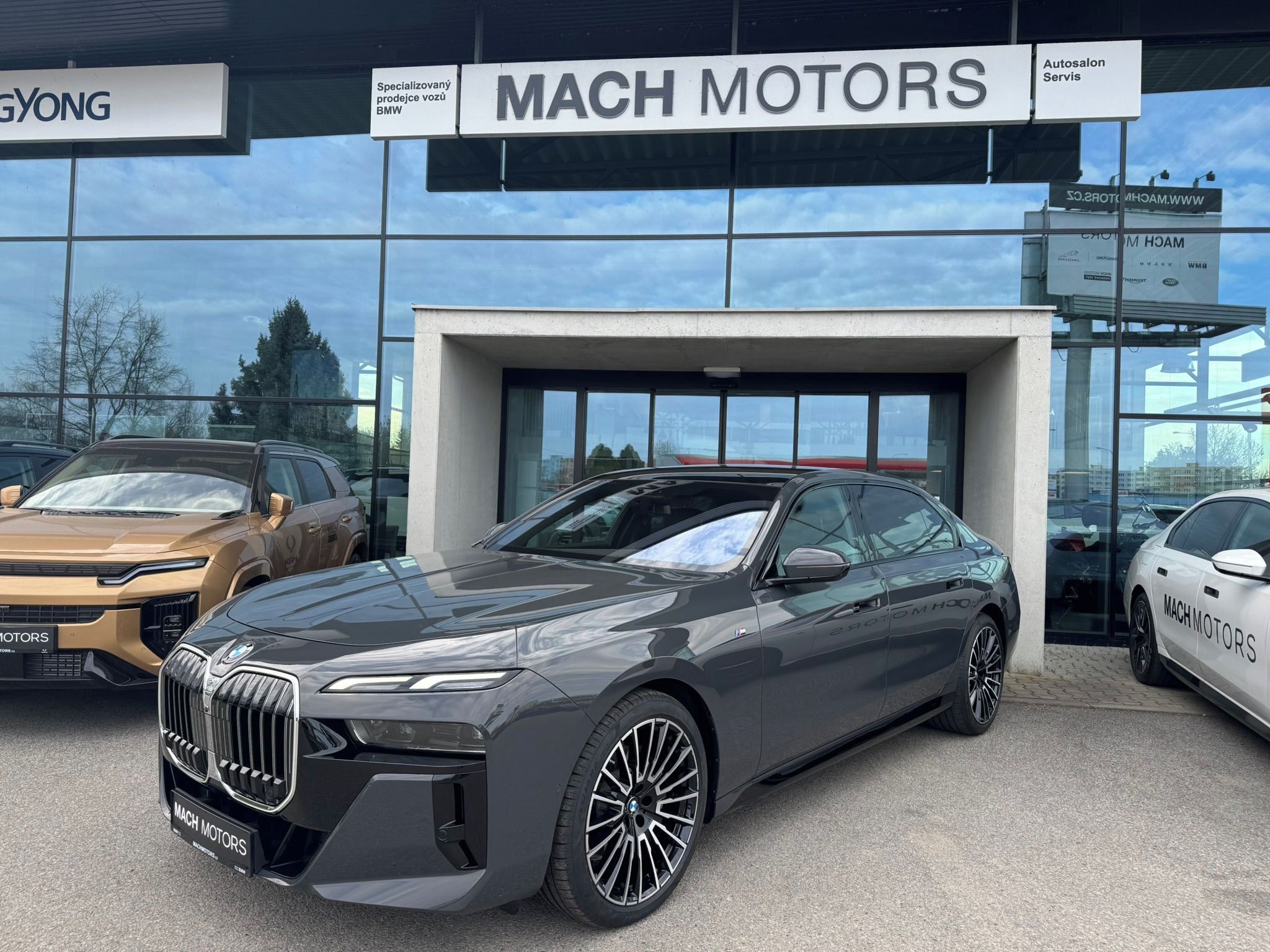 BMW Řada 7, 740d xDrive  TV TOP