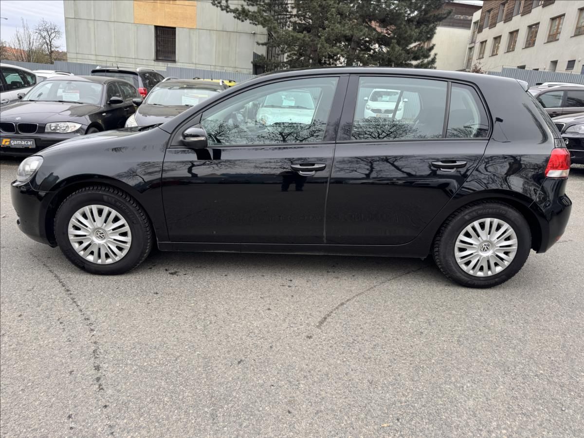 Volkswagen Golf, 1,6 KRASNÝ STAV+NOVÉ ROZVODY ! - fotka 5