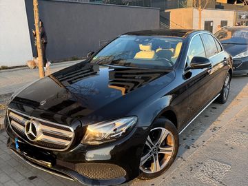 Mercedes E