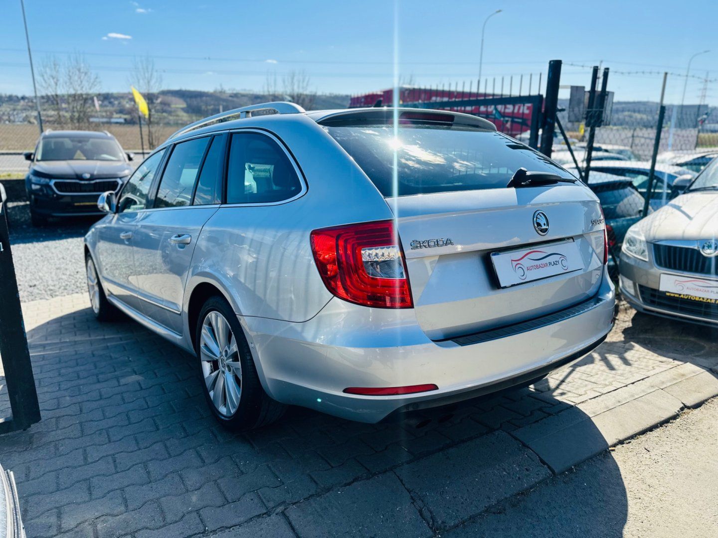 Škoda Superb, 1.6TDi NAVI,PANOR.,GARANCE KM - fotka 3