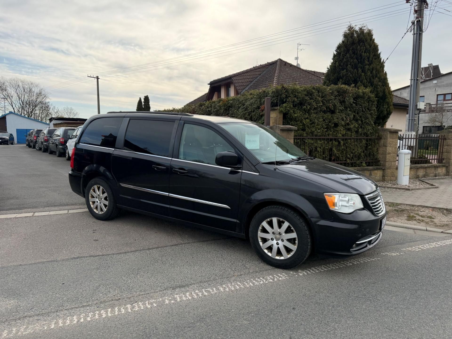 Chrysler Town & Country, 3,6 LPG RT DVD Kůže 2014