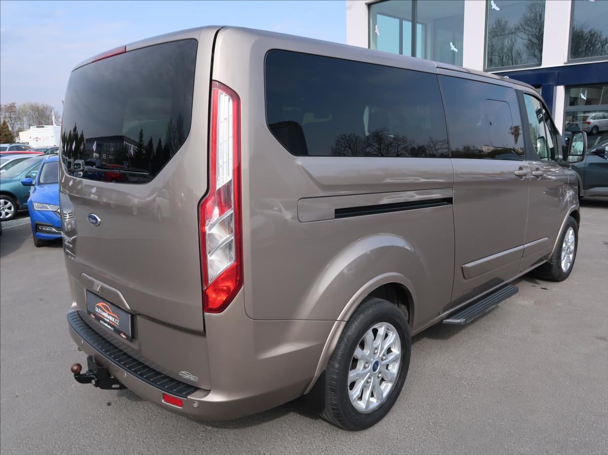 Ford Tourneo Custom, 2,0 EcoBlue,96kW,8míst,automat - fotka 3