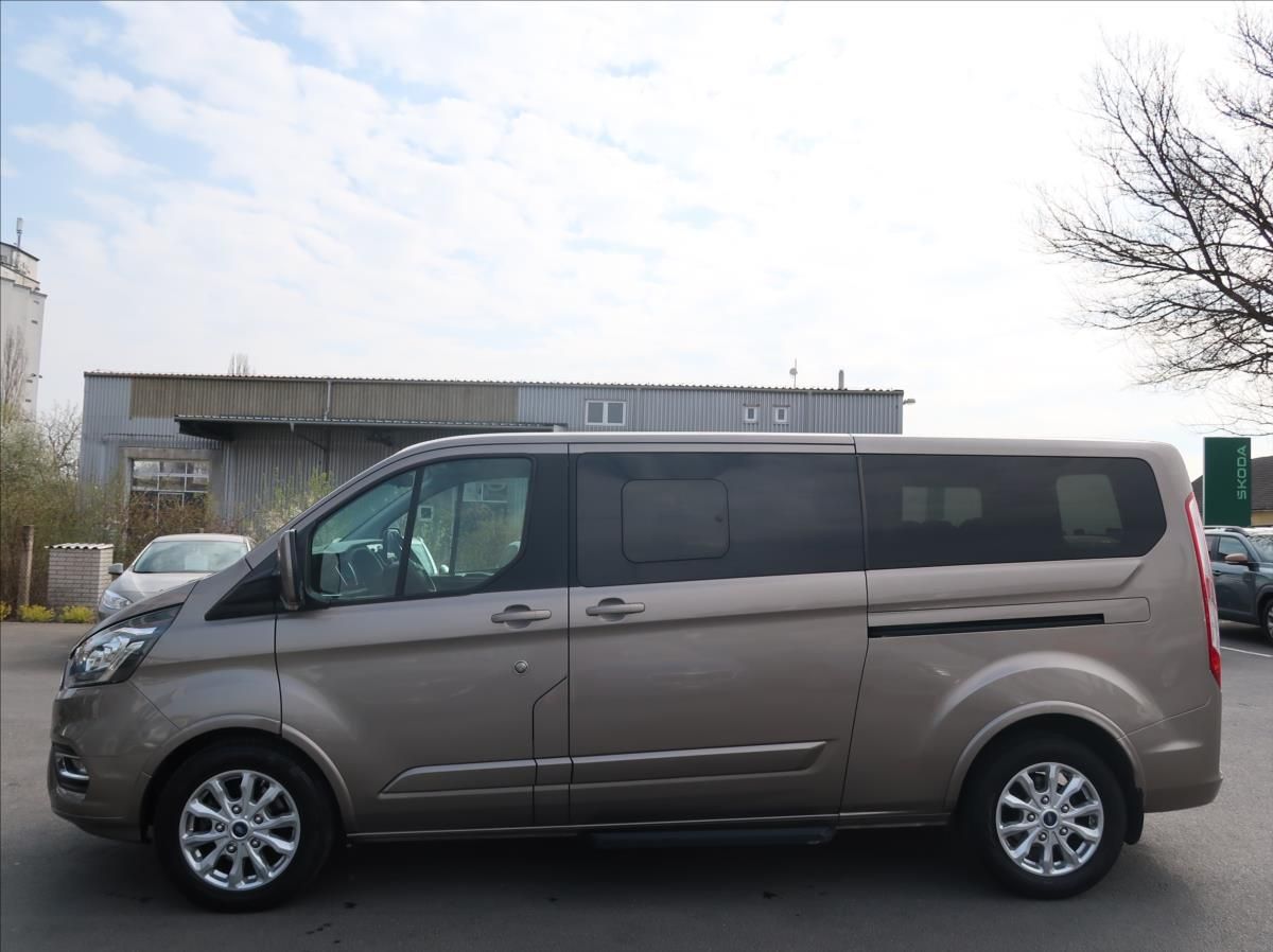 Ford Tourneo Custom, 2,0 EcoBlue,96kW,8míst,automat - fotka 6
