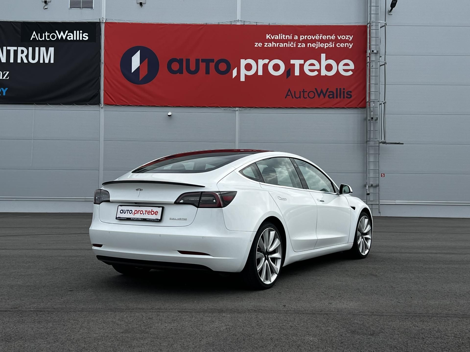 Tesla Model 3, PERFORMANCE AWD 377kW DPH - fotka 4