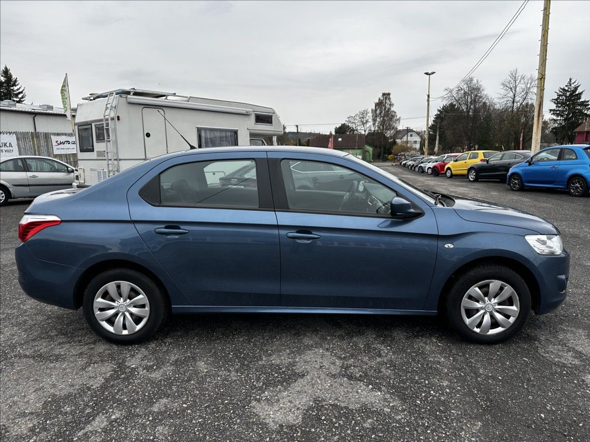 Citroën C-Elysée, 1,2 PureTech-KLIMA-MÁLO KM - fotka 6