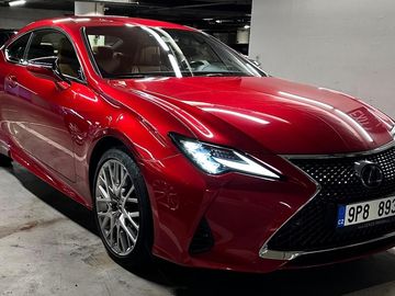 Lexus RC300h Luxury