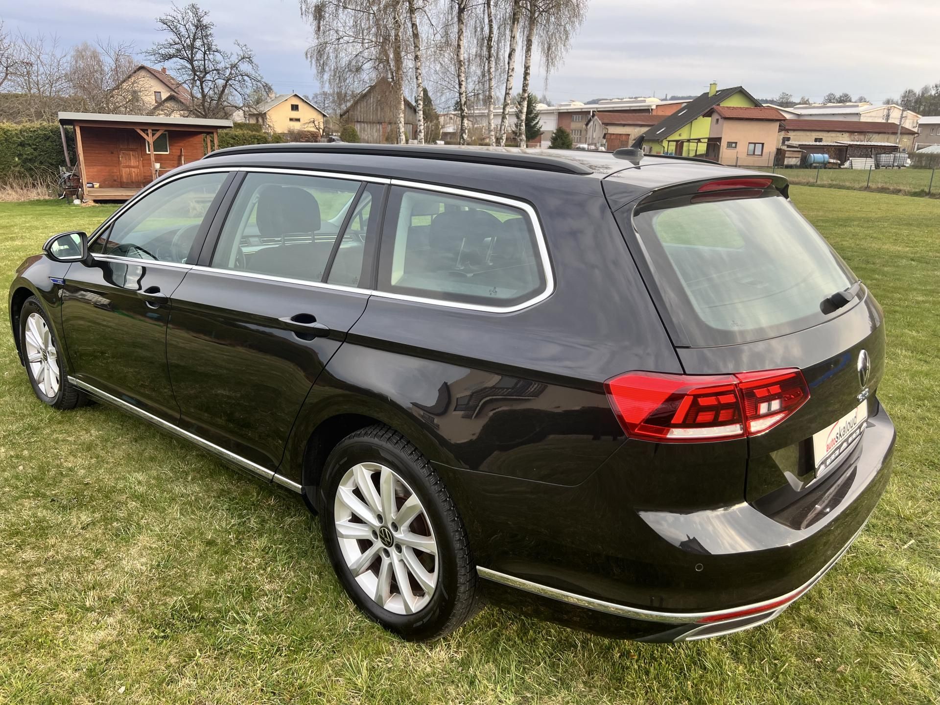 Volkswagen Passat, 1.4GTE 160KW,TZ,2xALU,1MAJ - fotka 5