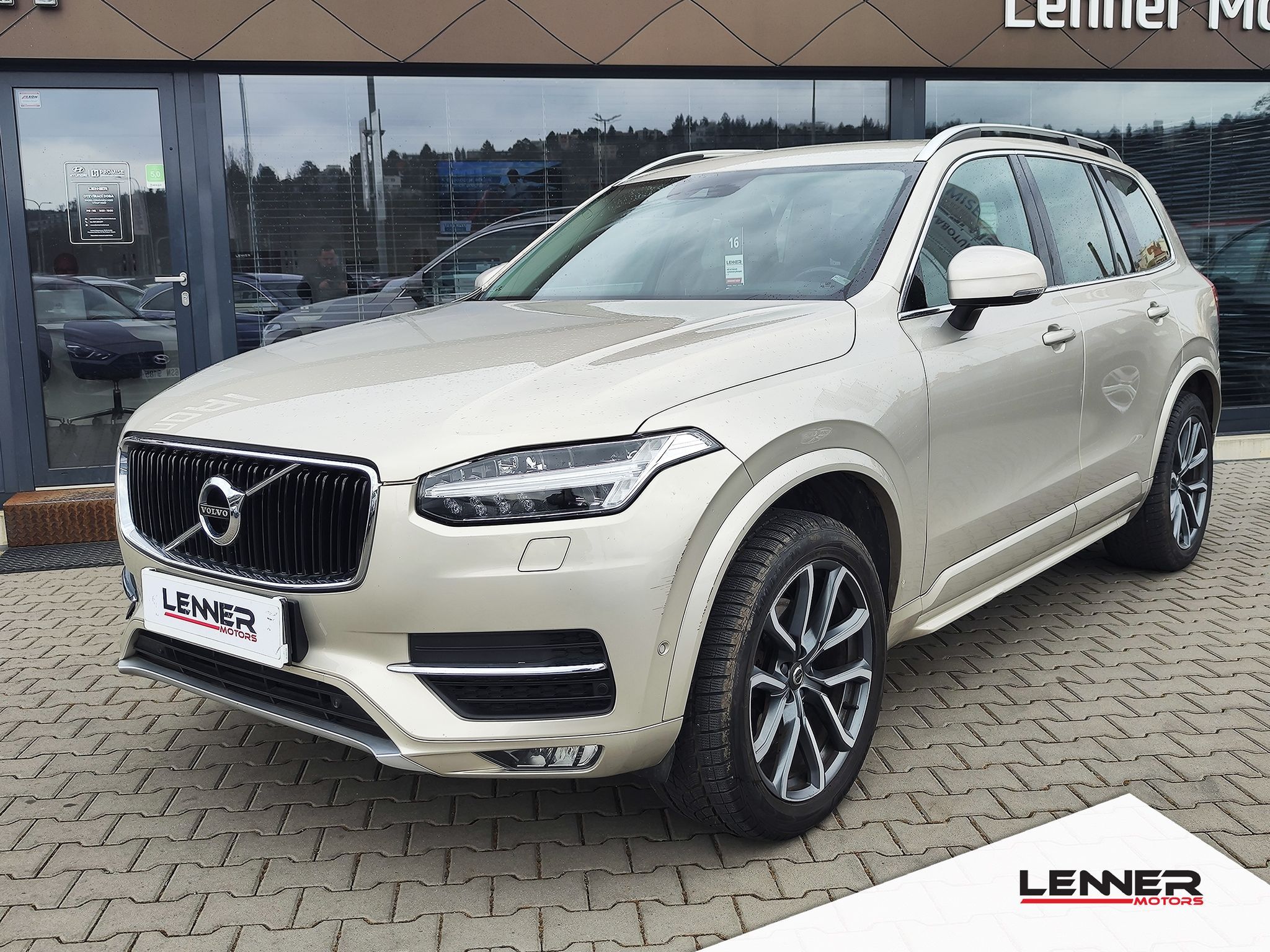 Volvo XC90, 2.0 T6/235kW Momentum AWD
