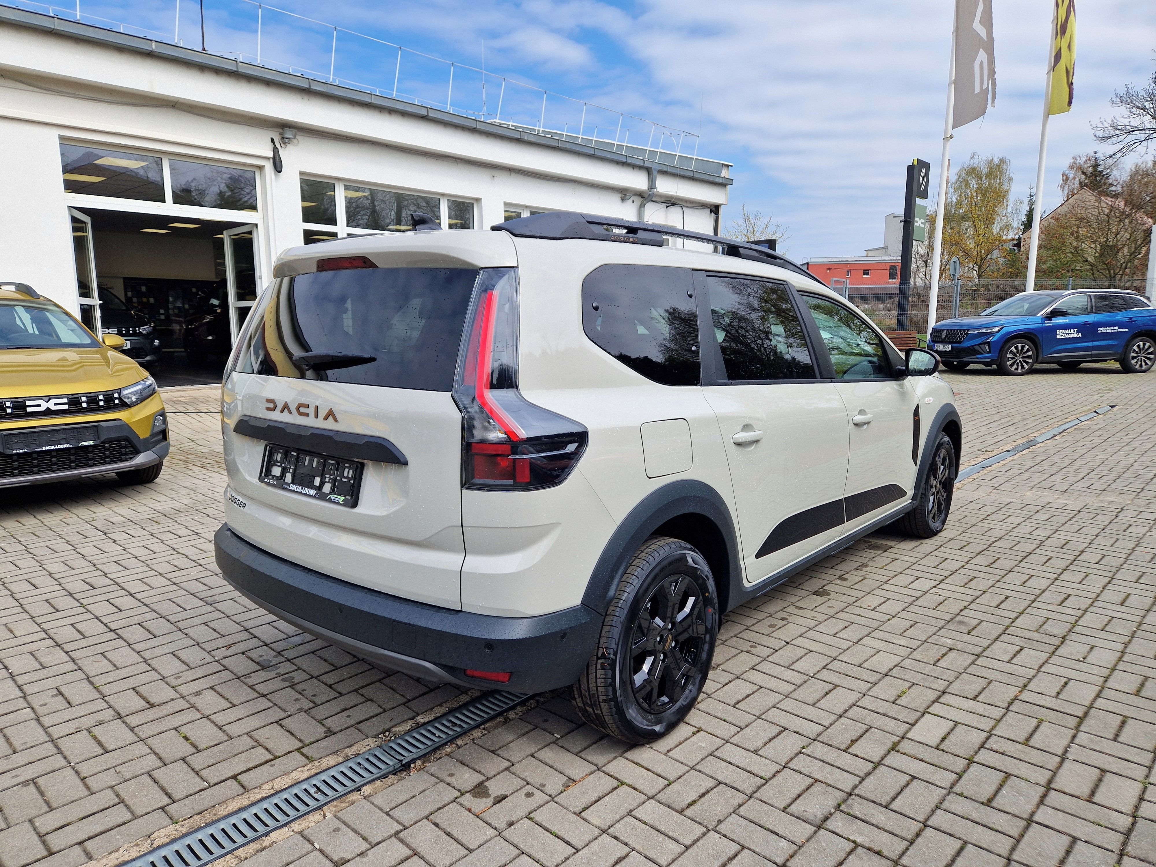 Dacia Jogger, Extreme Eco-G 120 7 míst - fotka 4