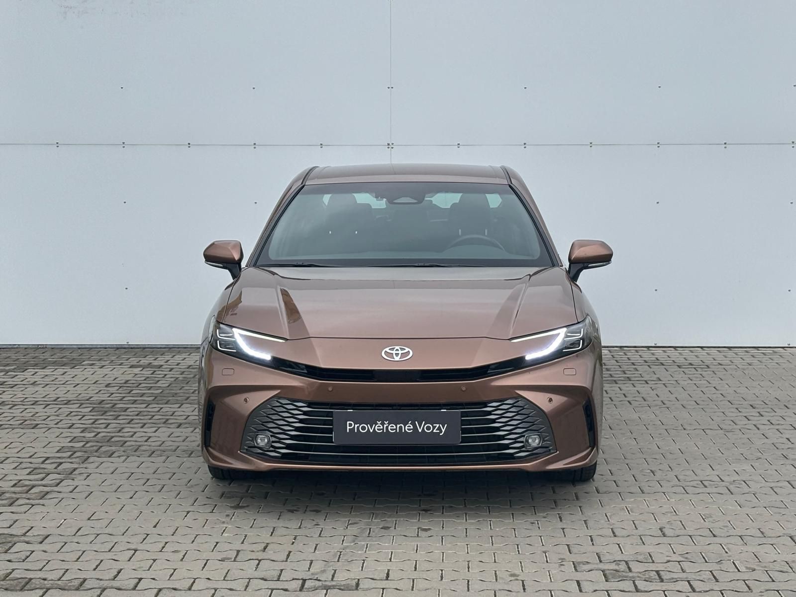 Toyota Camry, 2.5 Hybrid e-CVT Prestige - fotka 4