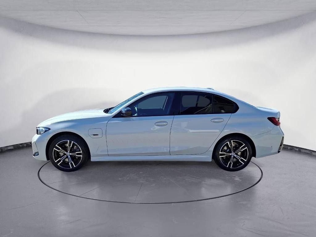 BMW Řada 3, 330 e xDrive Automatik M Sport - fotka 5