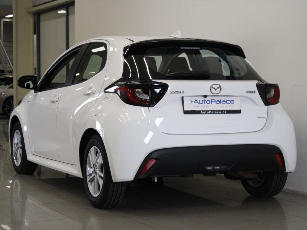 Mazda 2 Hybrid, 1,5 HEV Centre-Line 12 690km - fotka 5