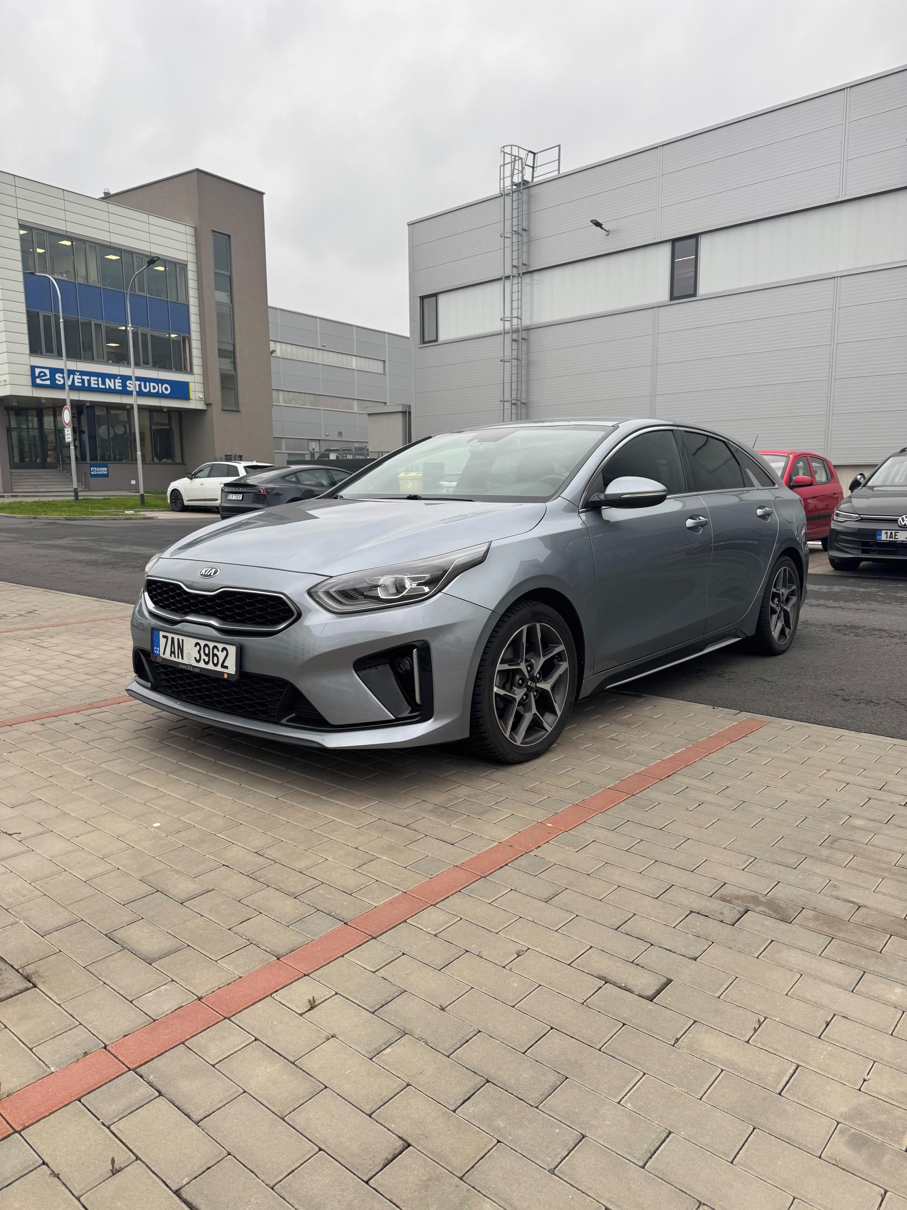 Kia ProCeed, Proceed 1.4 TGDI automat TOP - fotka 3