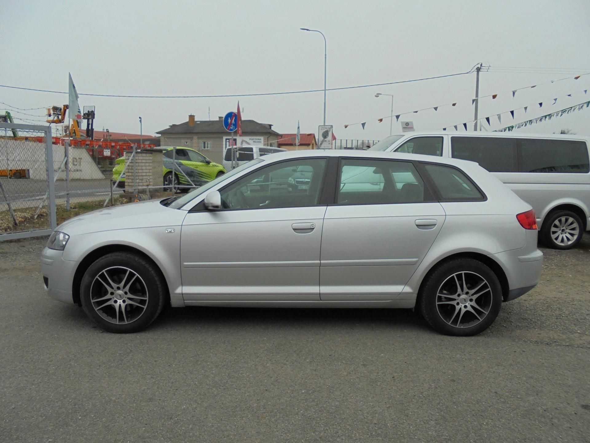 Audi A3, 1.8T- SPORTBACK- DIGIKLIMA - fotka 4