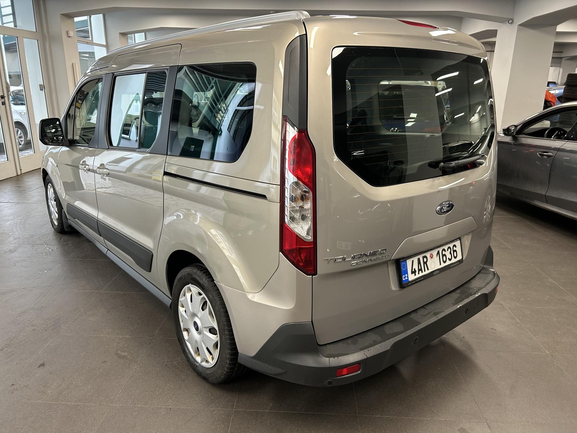 Ford Tourneo Connect, Titanium 1.6TDCi Digiklima - fotka 3