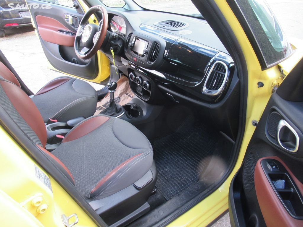Fiat 500L, 1,6 JTD 105 k, Cross, - fotka 6