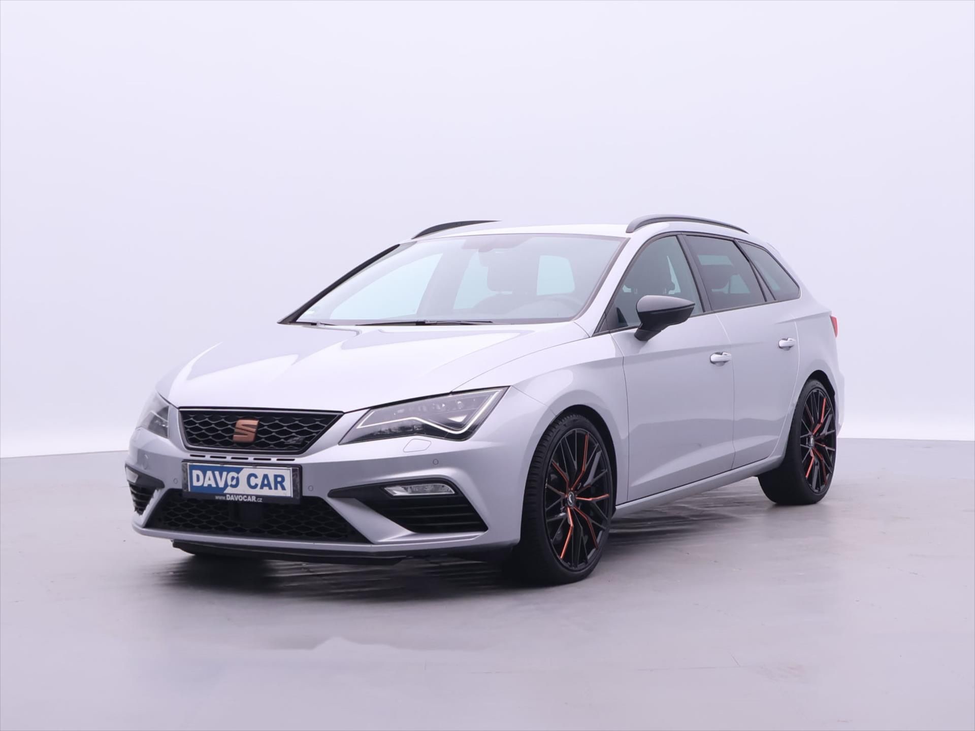 Seat Leon, 2,0 TSI Cupra 221kW 4Drive DSG - fotka 3
