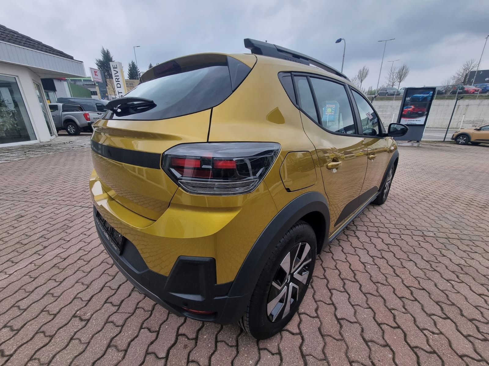 Dacia Sandero, Stepway Expression TCe 110 - fotka 6