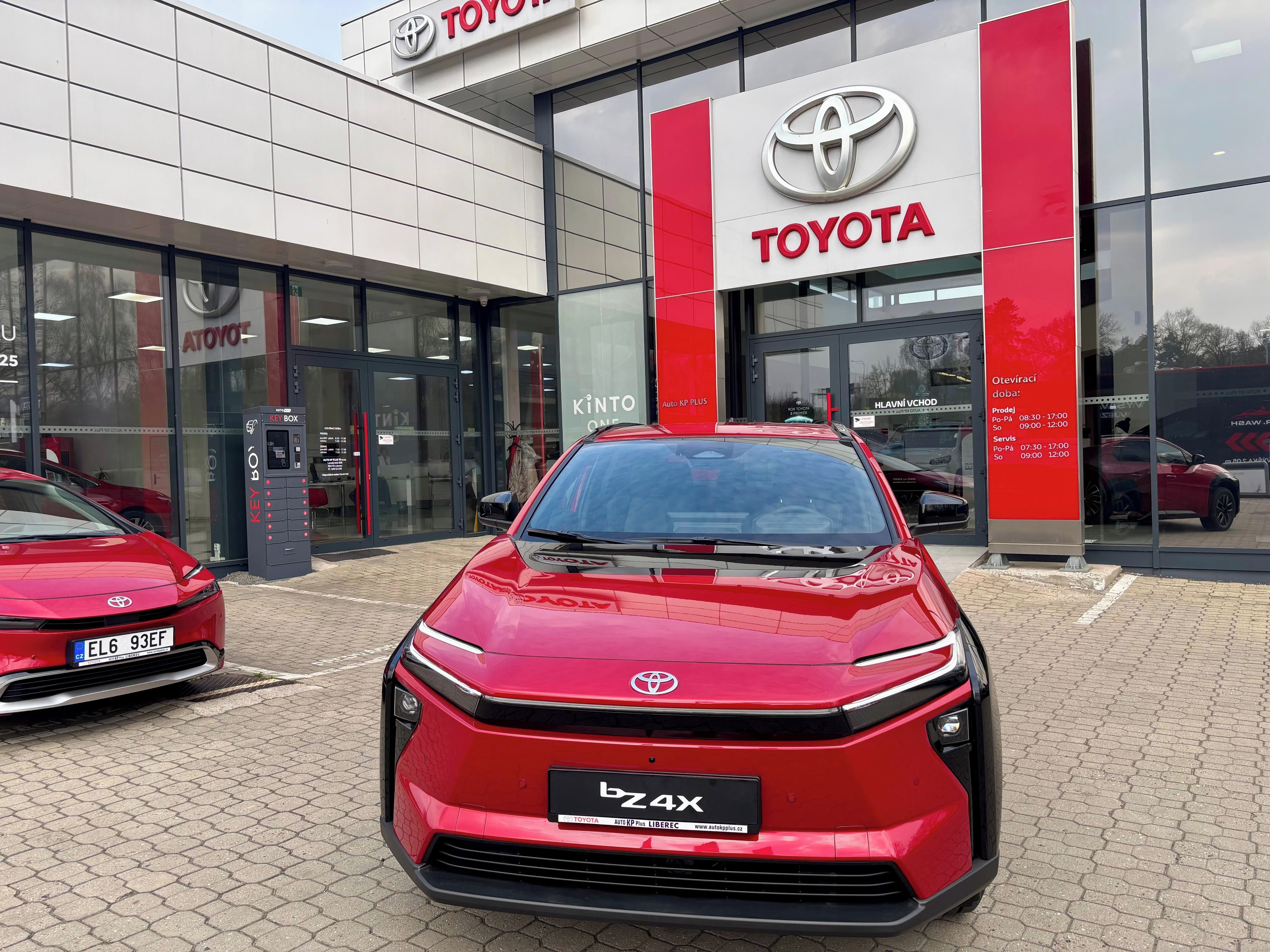 Toyota bZ4X, 224k Style - fotka 2