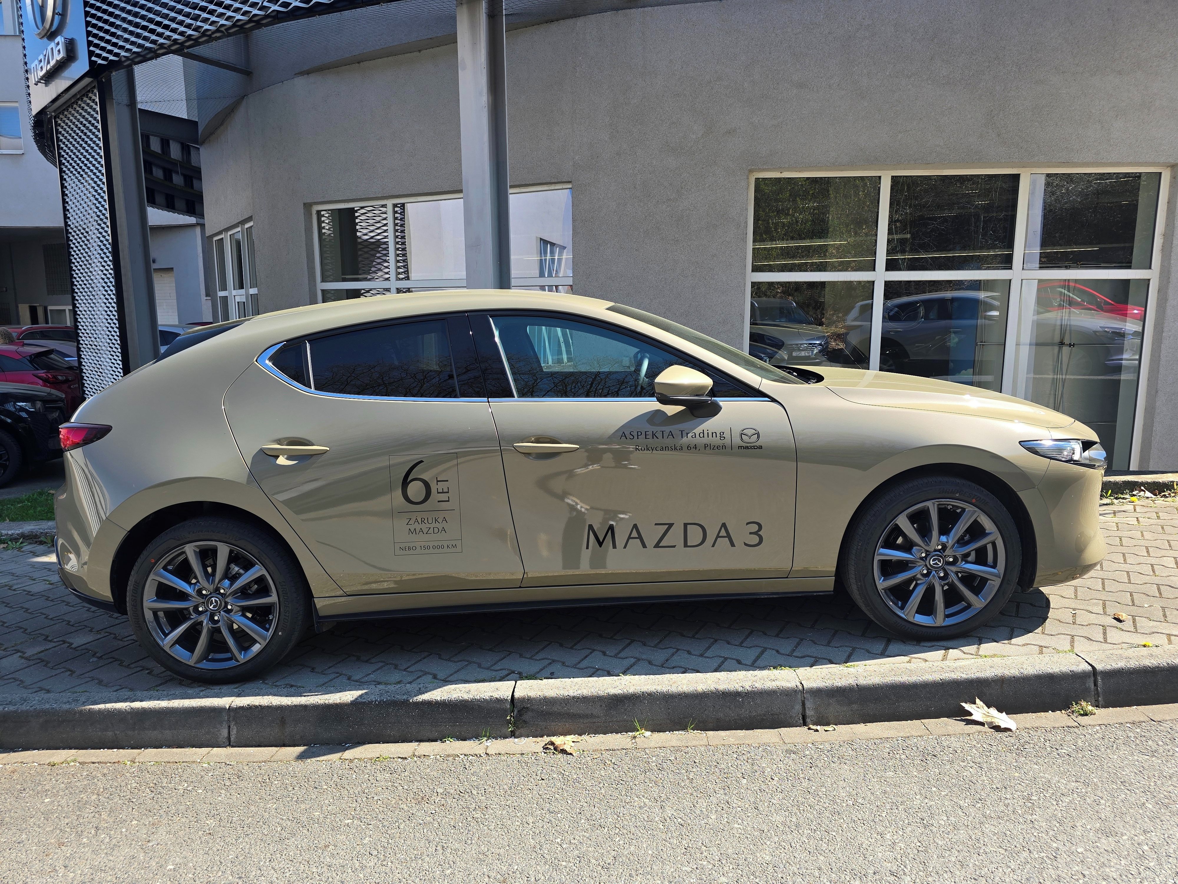 Mazda 3, 2.5L 6MT Centre-line + Style - fotka 6