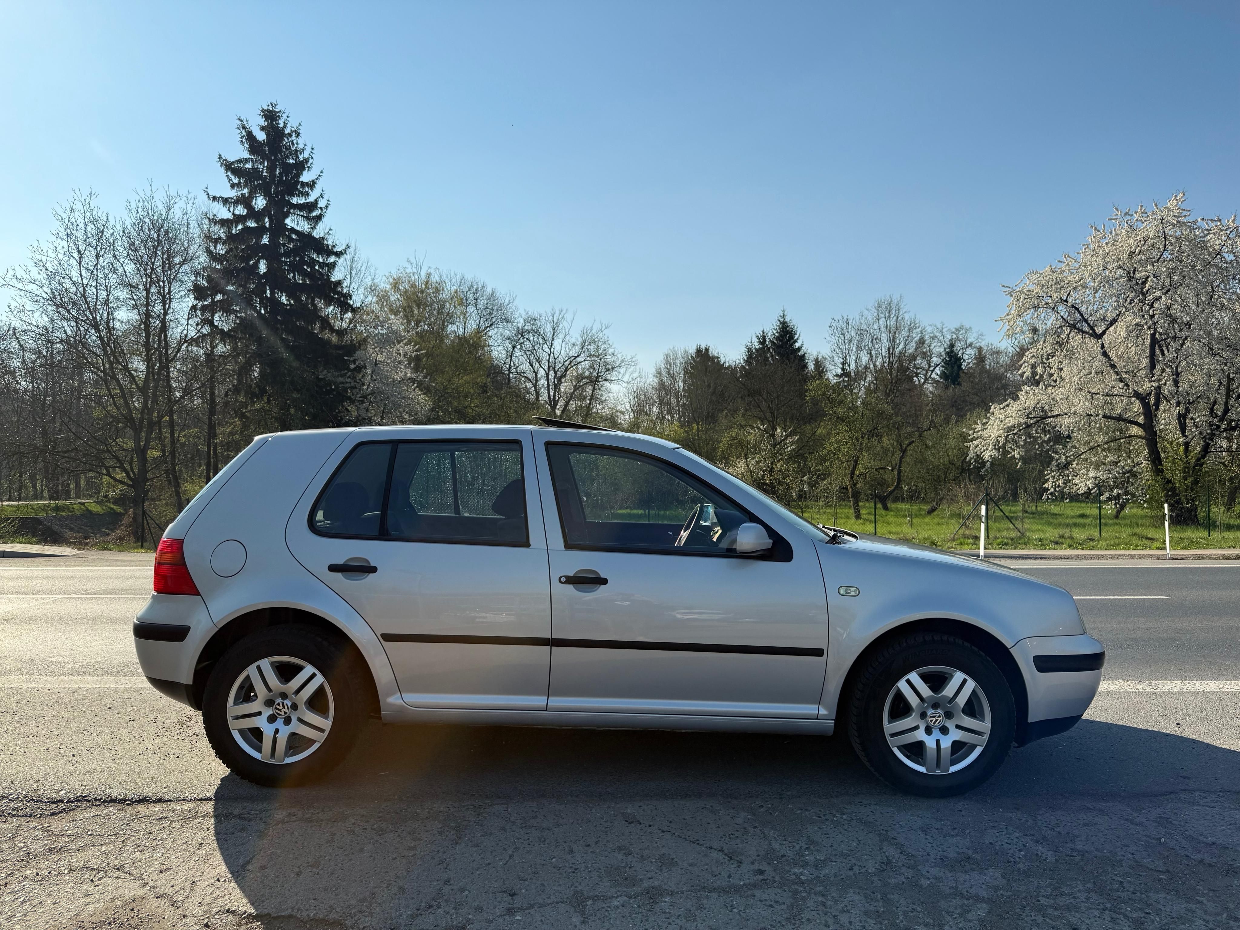 Volkswagen Golf, 1.4i 16v 55kw Klima Šíbr - fotka 6