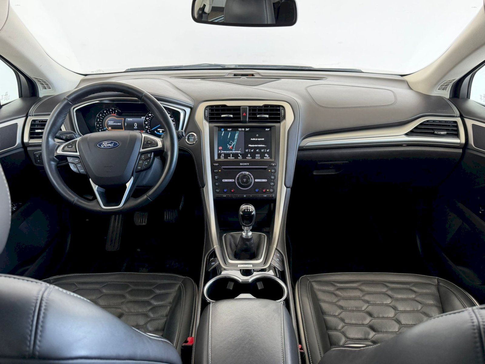 Ford Mondeo, Vignale 2.0 TDCi 132 kW - fotka 5