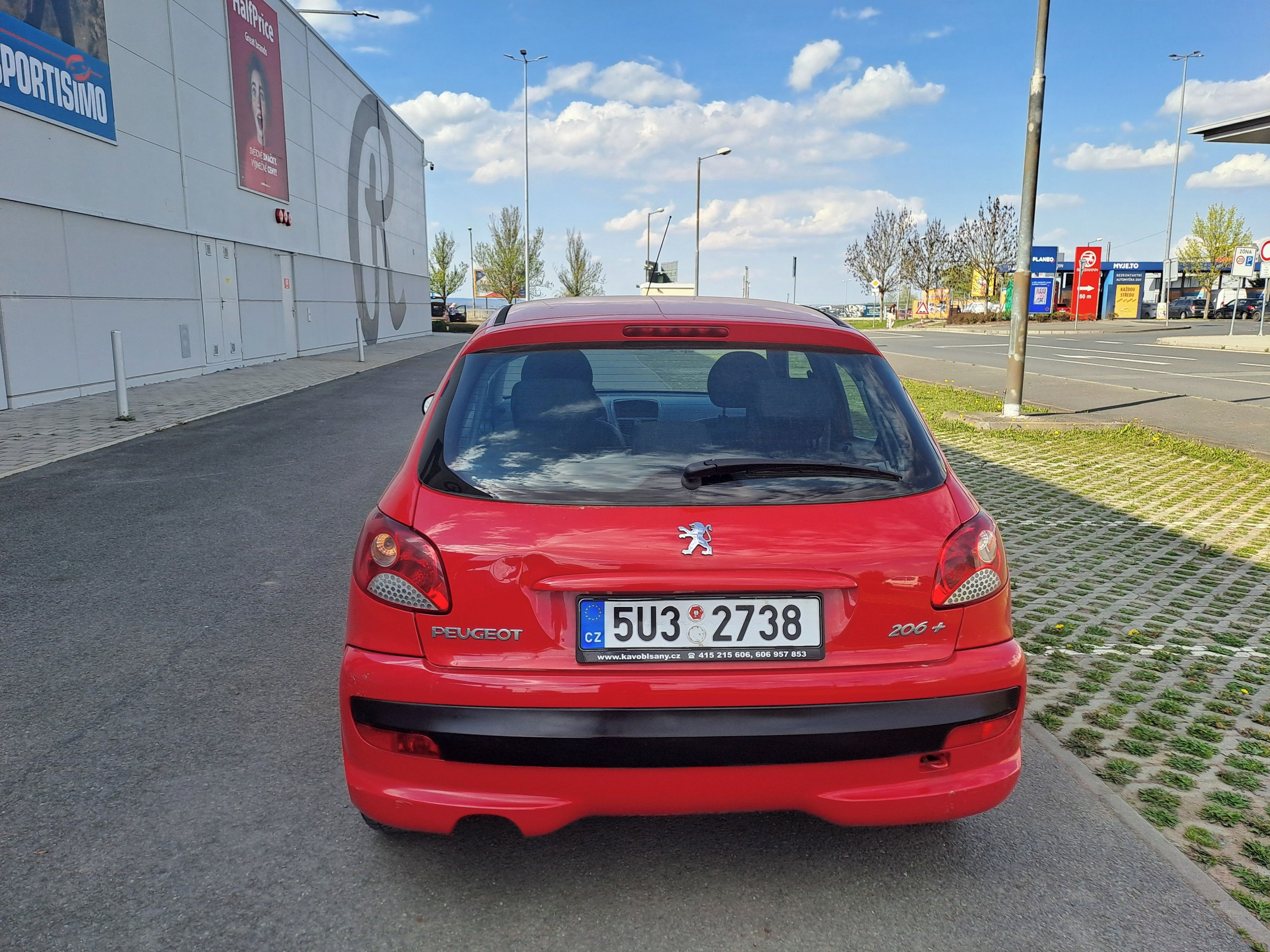 Peugeot 206, 1.1i ČR 2.MAJ,SPOLEHLIVÉ AUTO - fotka 6
