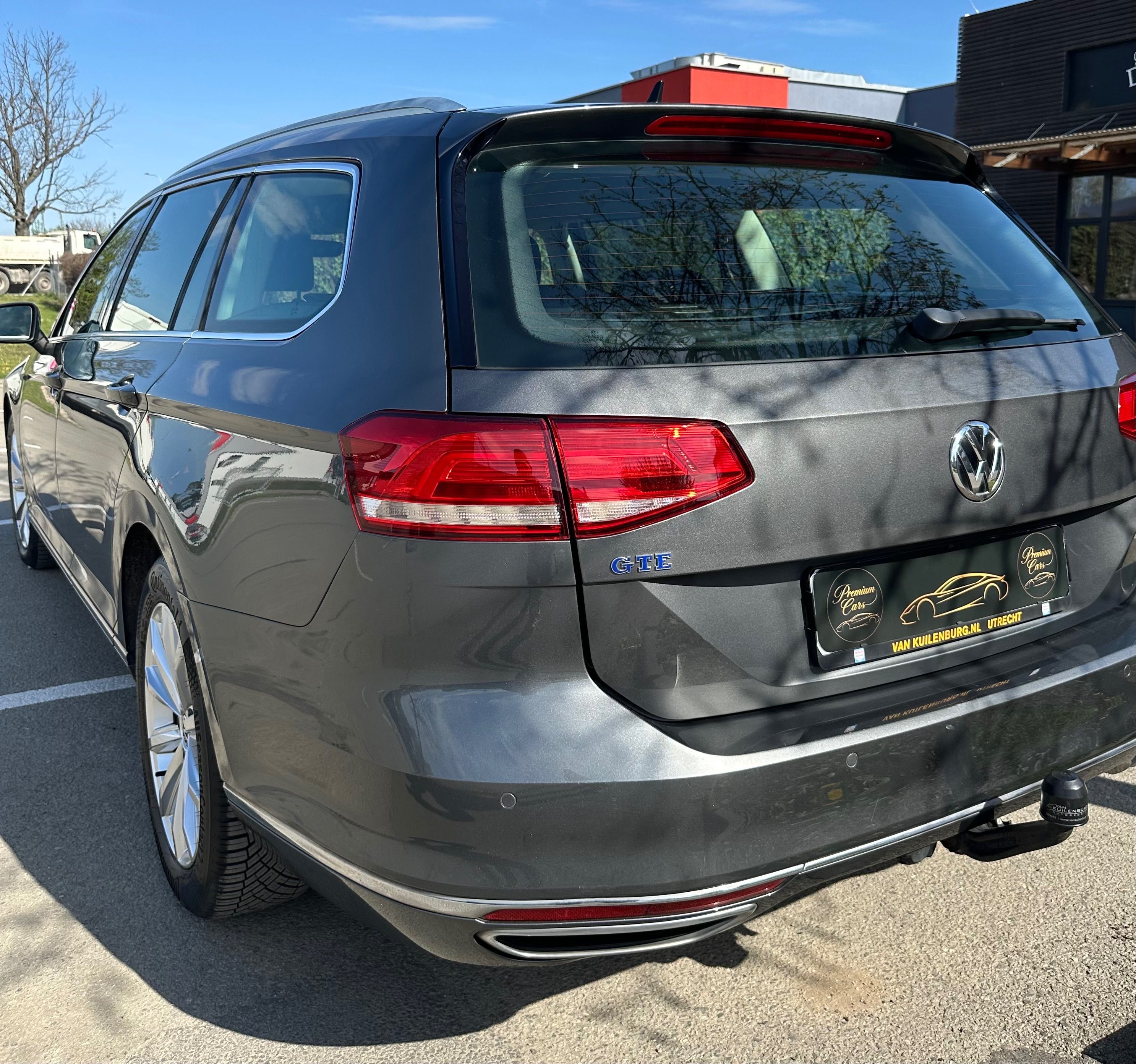 Volkswagen Passat, VW Passat GTE - fotka 6