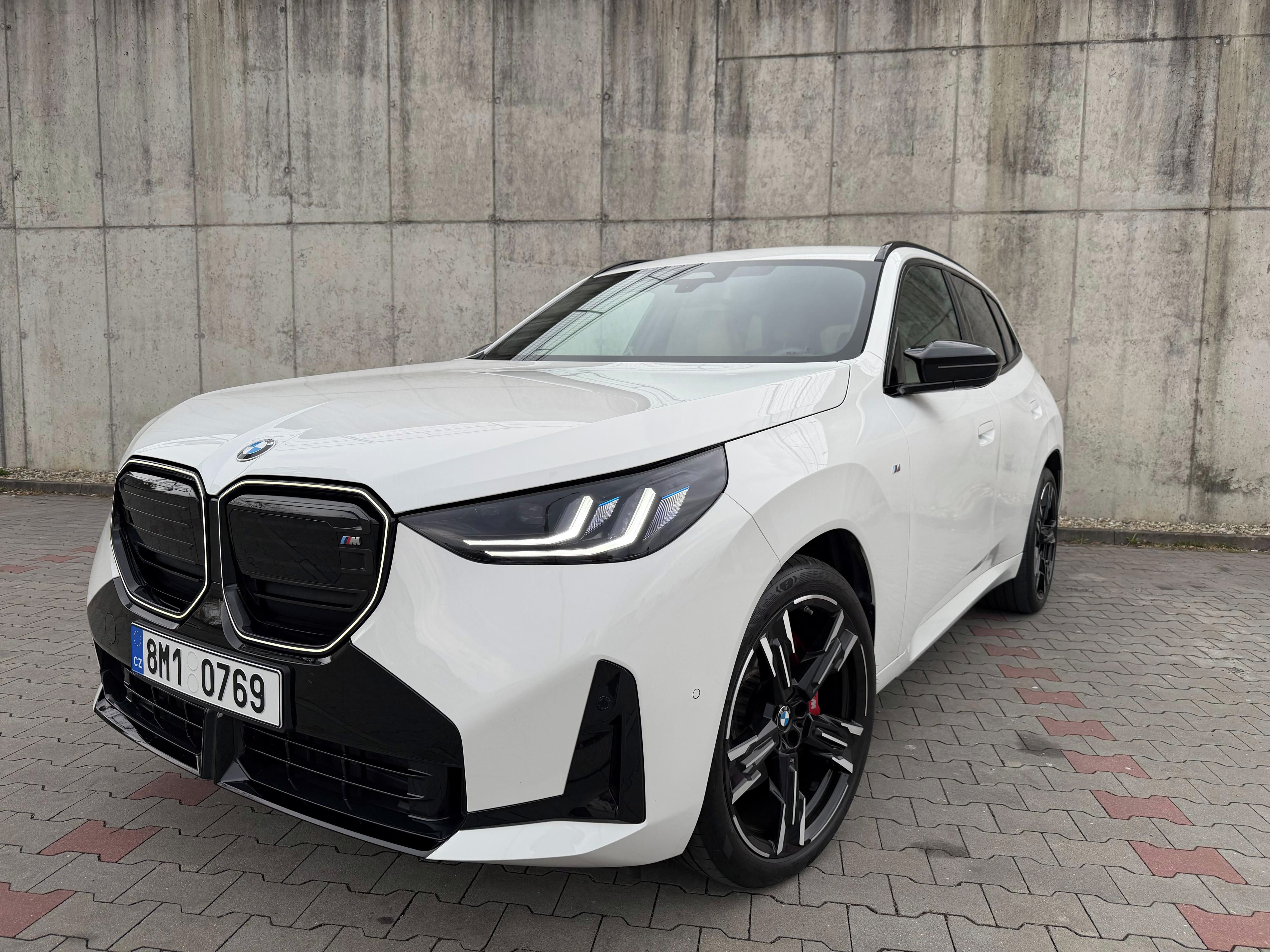 BMW X3, M50 XDRIVE,Světlý interi,Tažné - fotka 4