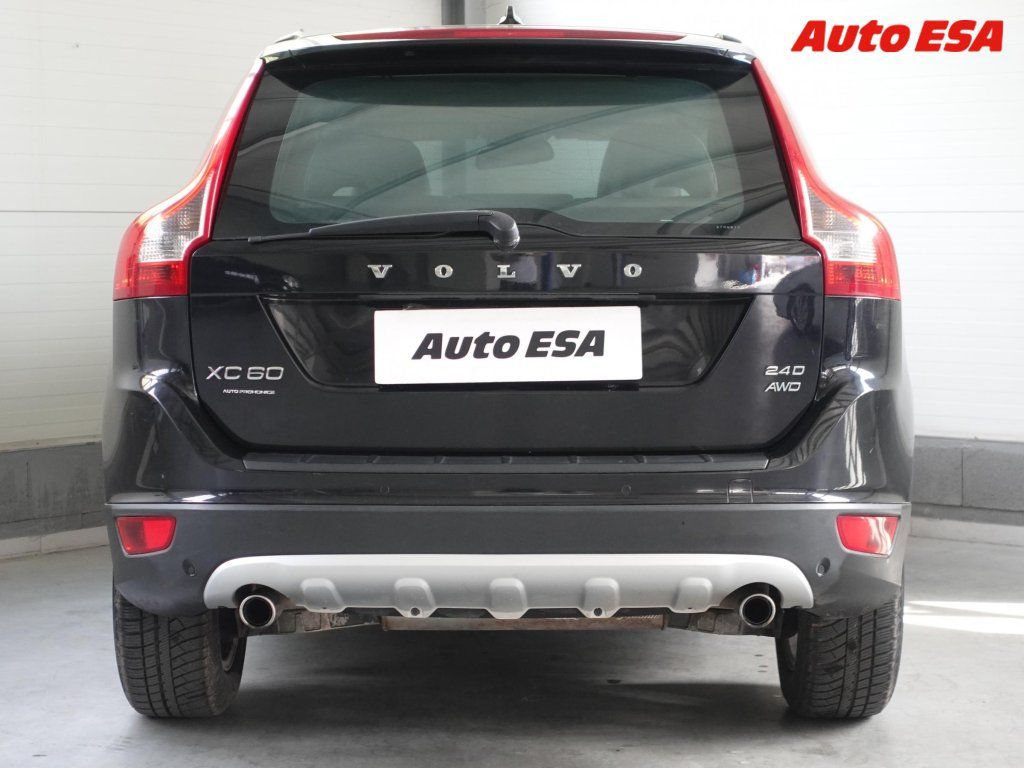 Volvo XC60, 2.4 4x4,ČR,STK3/28 - fotka 5