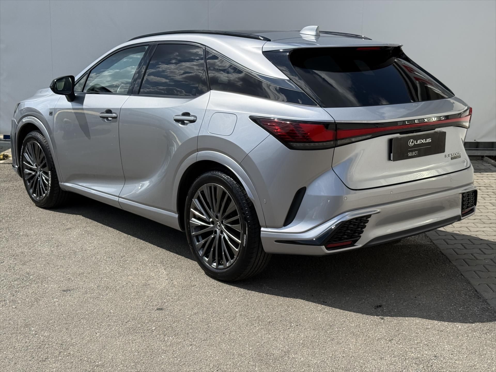 Lexus RX 500h, 2,4 F SPORT Plus Panoramic - fotka 4