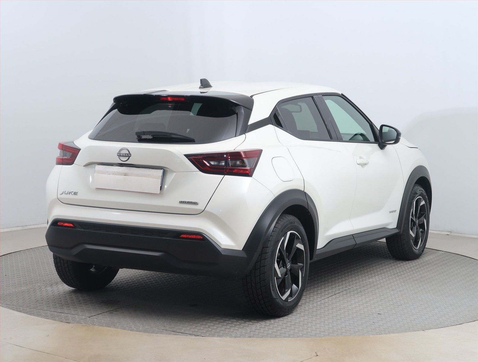 Nissan Juke, 1.6 Hybrid, Automat - fotka 5