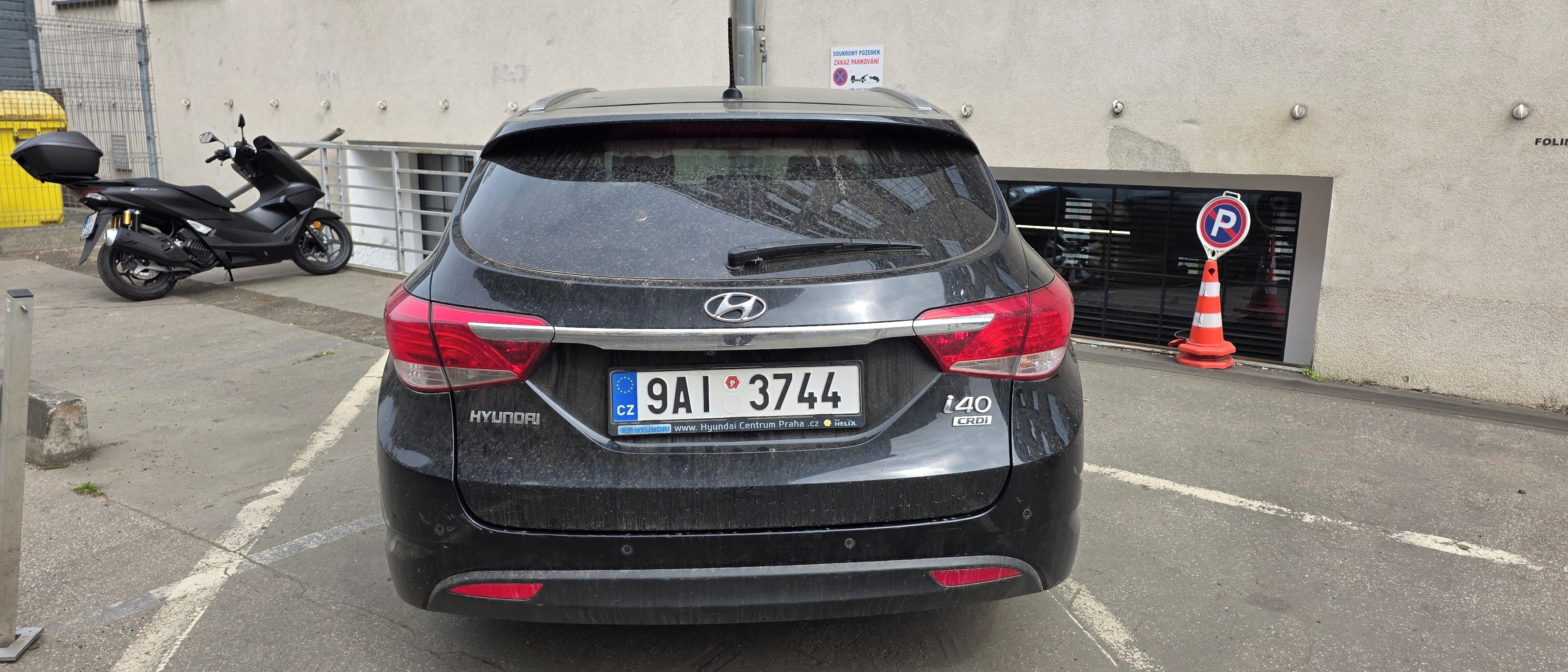 Hyundai i40, MAX výbava-Automat,Navi,Kůže - fotka 4
