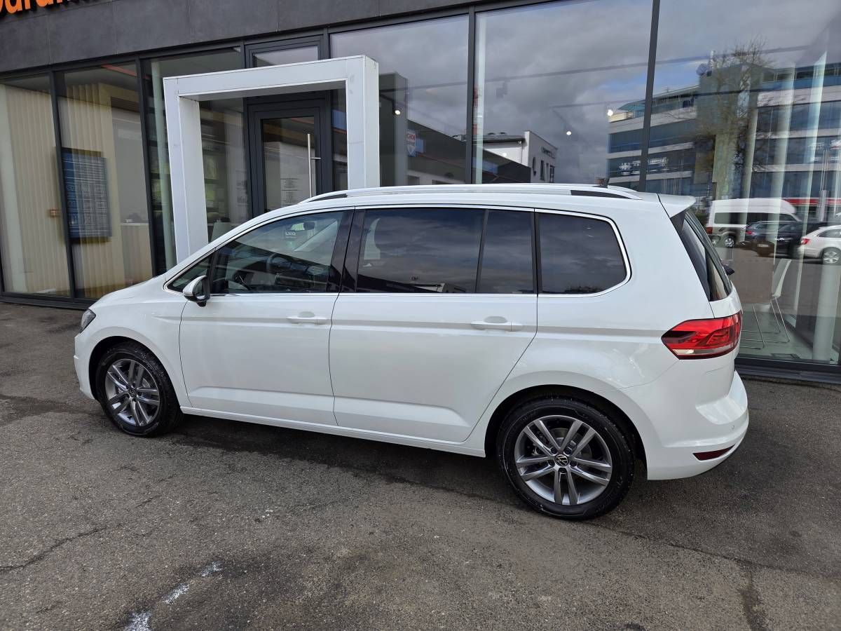 Volkswagen Touran, 1.5 TSI DSG 7míst - fotka 2