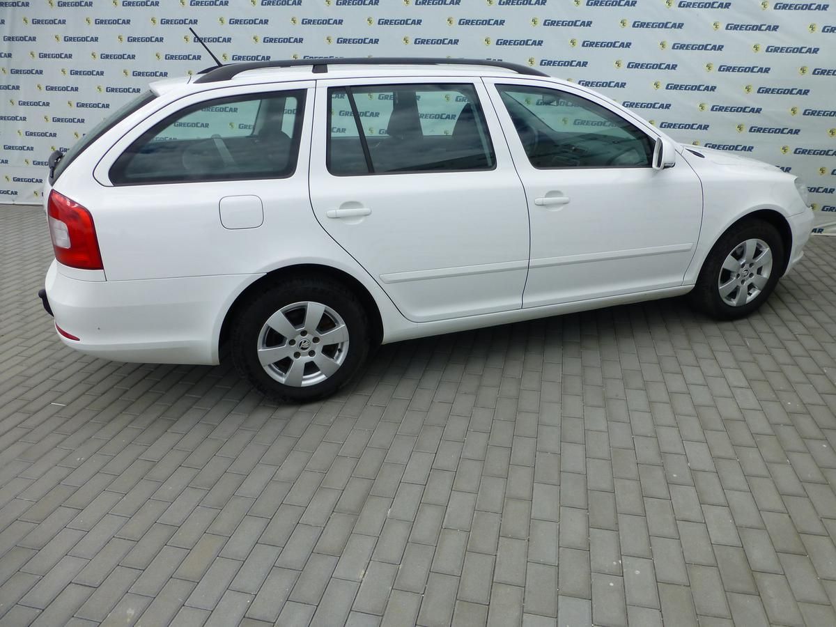 Škoda Octavia, 1,2TSI-77KW*KLIMA***TAŽNÉ* - fotka 6