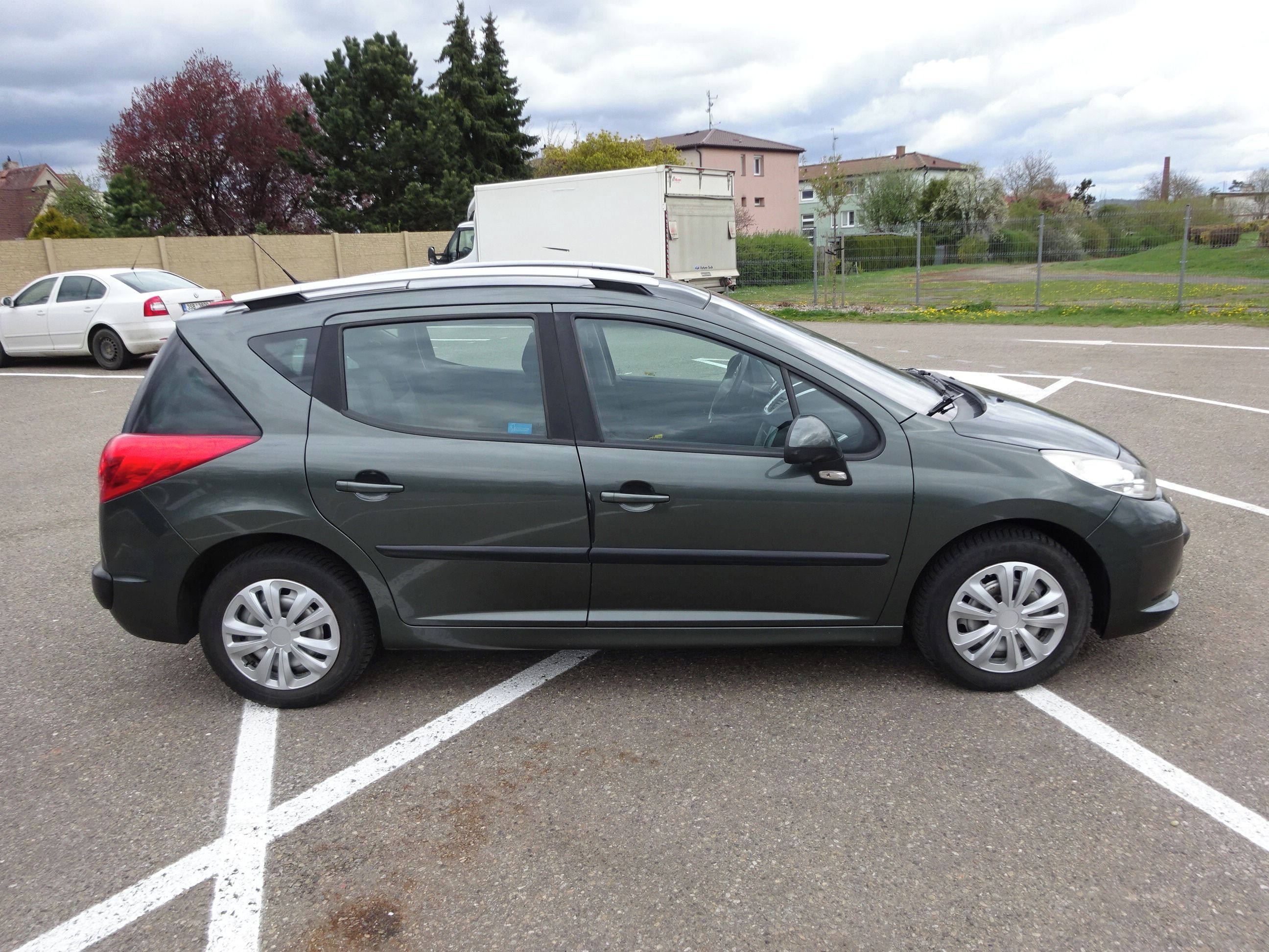 Peugeot 207, 1.6i + LPG (88 kw)  1.MAJITEL - fotka 3
