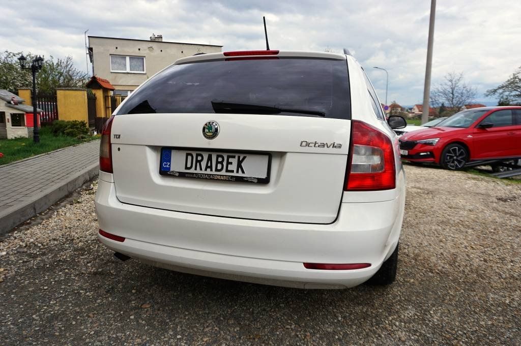 Škoda Octavia, CLASSIC 1,6 TDI 77 kW - fotka 5