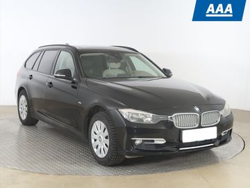 320 i, Modern Line, Navi