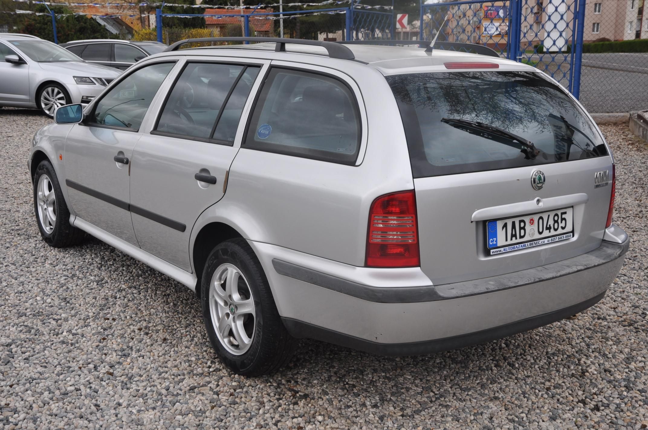Škoda Octavia, I 1.9TDi 66kW SLX KOMBI - fotka 4