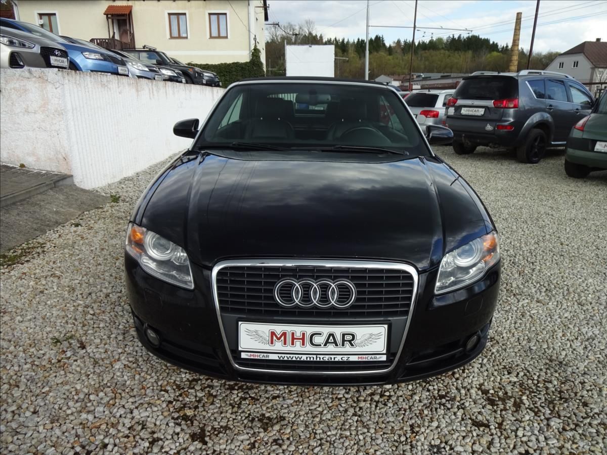 Audi A4, 1,8 T 120kW CABRIO - fotka 4