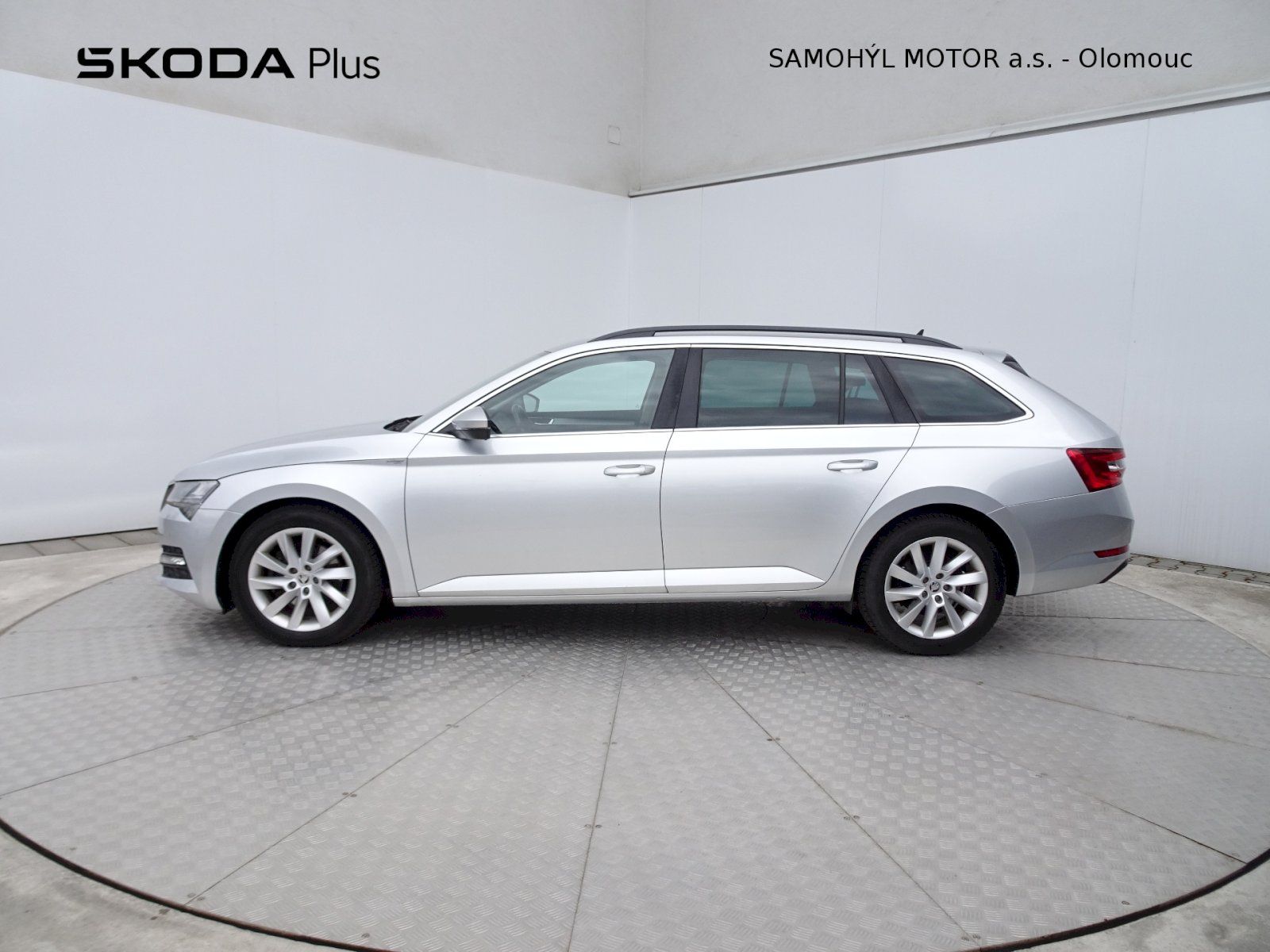 Škoda Superb, Combi 2.0TDI DSG Ambition Plus - fotka 3